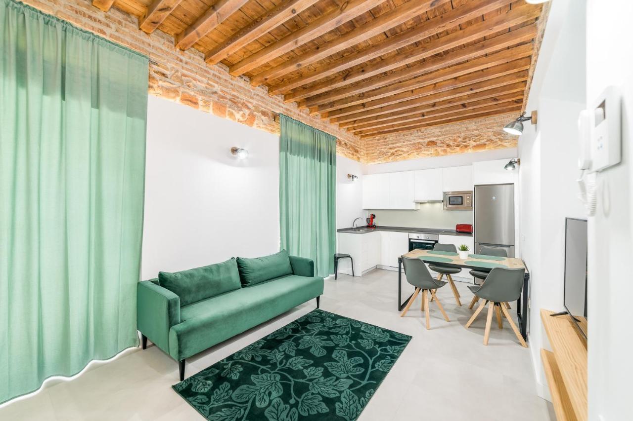 Suite Homes Sweet Postigos Terrace Малага Экстерьер фото